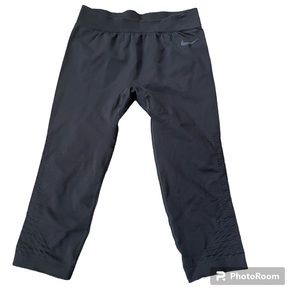 Nike Pro Hypercool Limitless Womens Training Capris Legging Size S Black Running